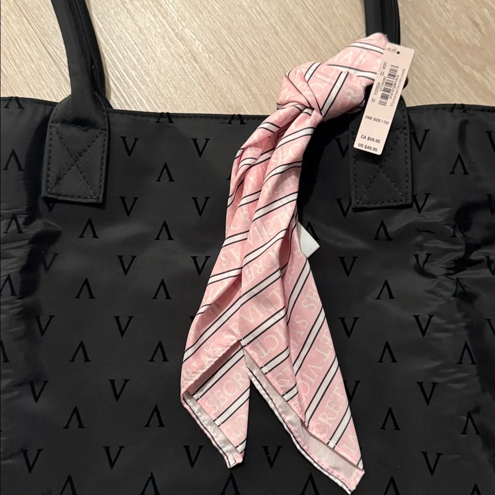 Victoria's Secret Black Tote Bag NEW 🏷️